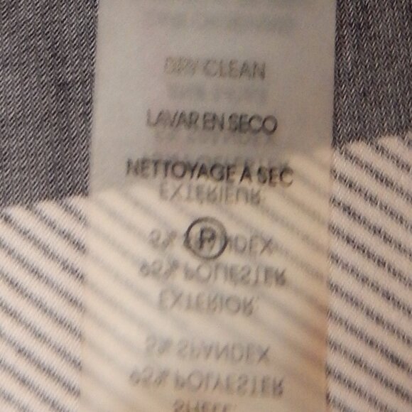 Calvin Klein Black & White Plaid V-Neck Small Sleeveless Career Top EUC - Picture 12 of 12